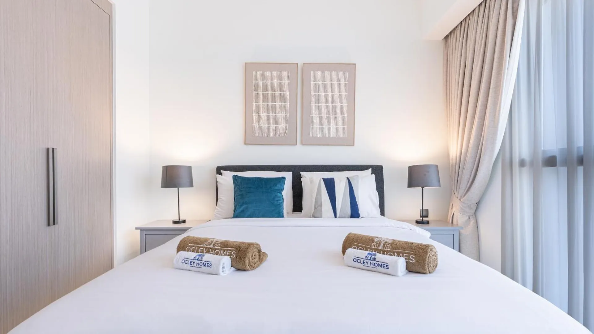 Premium Home Minutes Away From Burj Khalifa Dubai Apartment