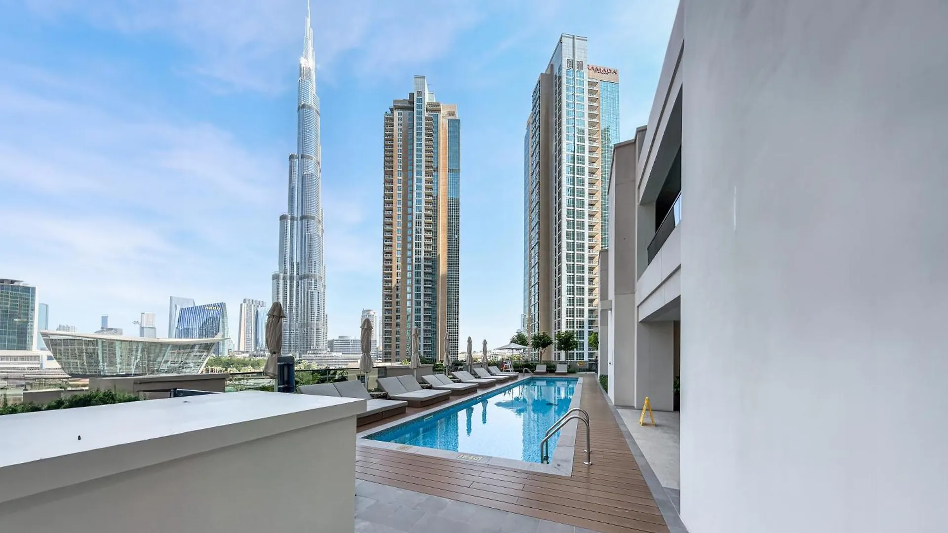 Premium Home Minutes Away From Burj Khalifa Dubai Apartment