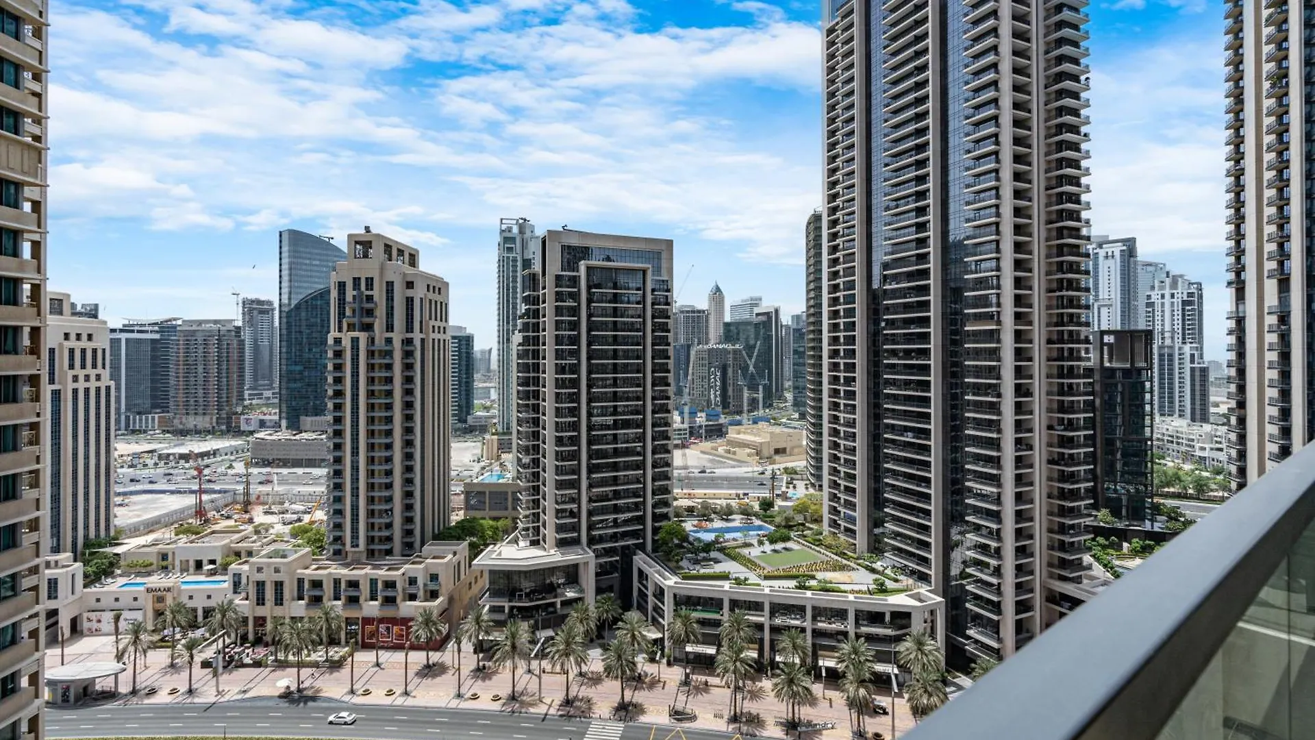 Premium Home Minutes Away From Burj Khalifa Dubai
